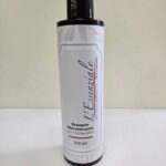 Shampoo ristrutturante alla fitocheratina by L'Essenziale.
